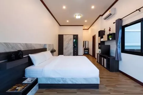 Villa in Hua Hin, Thailand 3 bedrooms № 136736 - photo 13