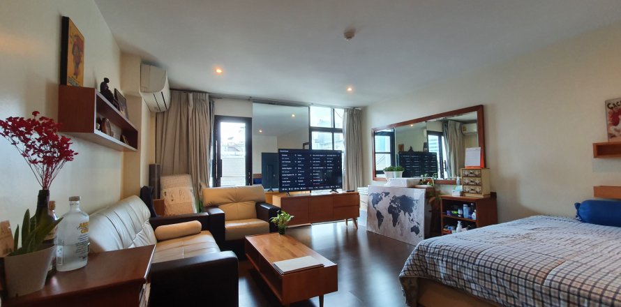 Studio in the Condo in Bang Rak, Bangkok, Thailand  № 141344