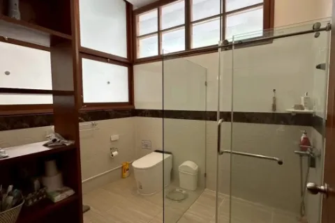 Haus in Dusit, Bangkok, Thailand 5 Schlafzimmer № 219078 - Foto 15