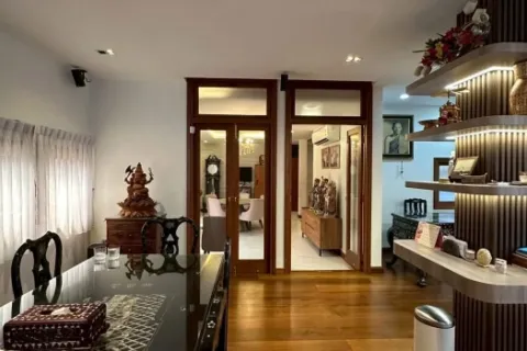 Haus in Dusit, Bangkok, Thailand 5 Schlafzimmer № 219078 - Foto 11