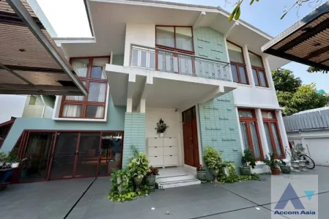 Maison à Dusit, Bangkok, Thaïlande 5 chambres № 219078