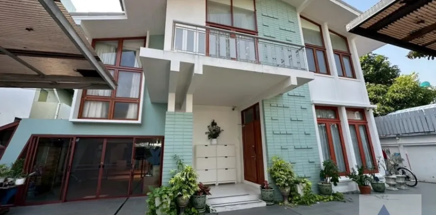 Haus in Dusit, Bangkok, Thailand 5 Schlafzimmer № 219078