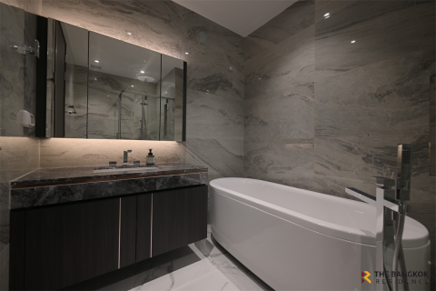 Condo in Bangkok, Thailand, 2 bedrooms  № 185248 - photo 2