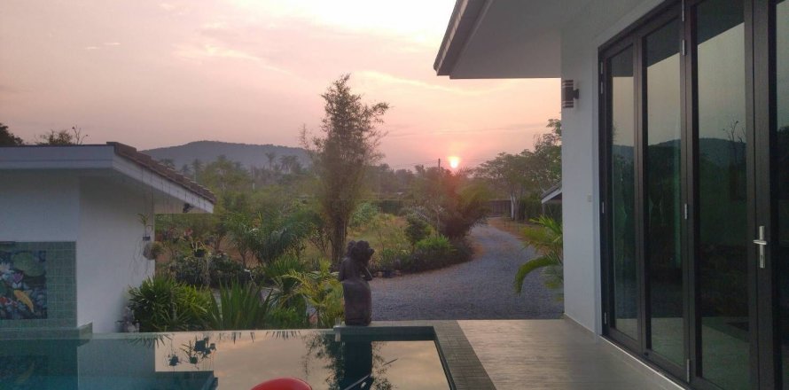 Villa in Hua Hin, Thailand 3 bedrooms № 144959