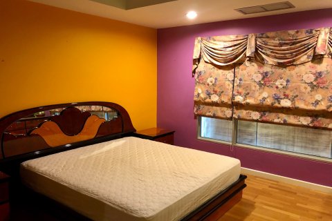 Condo à Yan Nawa, Bangkok, Thaïlande, 2 chambres  № 135673 - photo 12