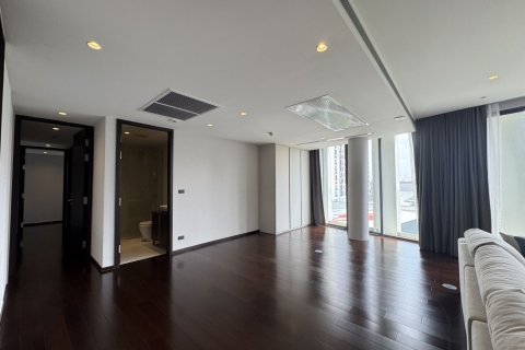Condo à Watthana, Bangkok, Thaïlande, 2 chambres  № 135677 - photo 12