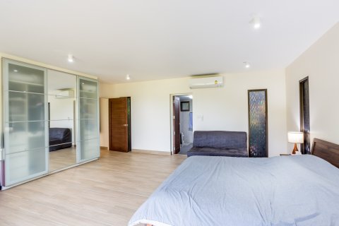 Condo in Hua Hin, Thailand, 3 bedrooms  № 168613 - photo 7