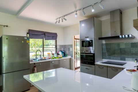 Condo in Hua Hin, Thailand, 3 bedrooms  № 168613 - photo 23