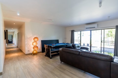 Condo in Hua Hin, Thailand, 3 bedrooms  № 168613 - photo 30