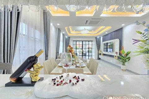 บ้านในพัทยา, ประเทศไทย 4 ห้องนอน № 190916 - รูปถ่าย 23