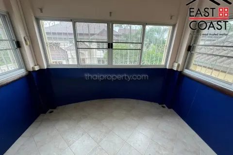 Casa de 4 dormitorios en Pattaya, Tailandia № 213494 - foto 9