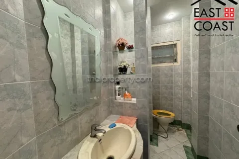 Casa de 4 dormitorios en Pattaya, Tailandia № 213494 - foto 7