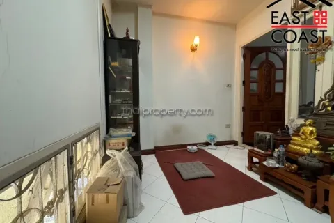 Casa de 4 dormitorios en Pattaya, Tailandia № 213494 - foto 10