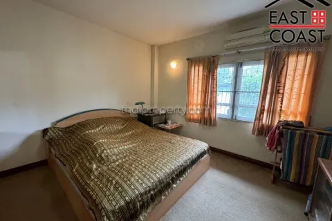 Casa de 4 dormitorios en Pattaya, Tailandia № 213494 - foto 8