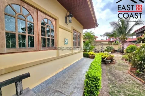 Casa de 2 dormitorios en Pattaya, Tailandia № 213499 - foto 10