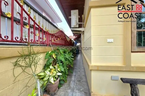 Casa de 2 dormitorios en Pattaya, Tailandia № 213499 - foto 11