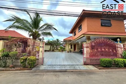 Casa de 2 dormitorios en Pattaya, Tailandia № 213499 - foto 2