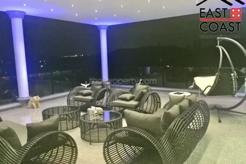 Casa de 4 dormitorios en Pattaya, Tailandia № 213498 - foto 14