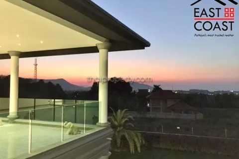 Casa de 4 dormitorios en Pattaya, Tailandia № 213498 - foto 9