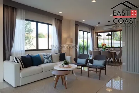Casa de 3 dormitorios en Pattaya, Tailandia № 213495 - foto 3