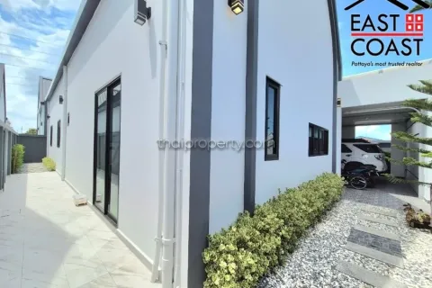 Casa de 3 dormitorios en Pattaya, Tailandia № 213496 - foto 4