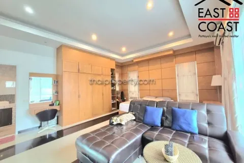 Casa de 4 dormitorios en Pattaya, Tailandia № 213497 - foto 23