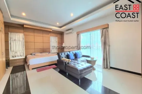 Casa de 4 dormitorios en Pattaya, Tailandia № 213497 - foto 24