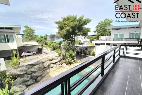 Casa de 4 dormitorios en Pattaya, Tailandia № 213497 - foto 7