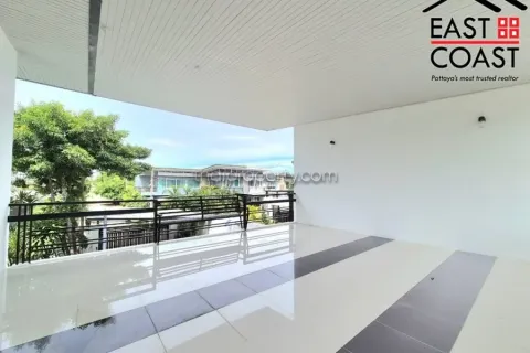 Casa de 4 dormitorios en Pattaya, Tailandia № 213497 - foto 10