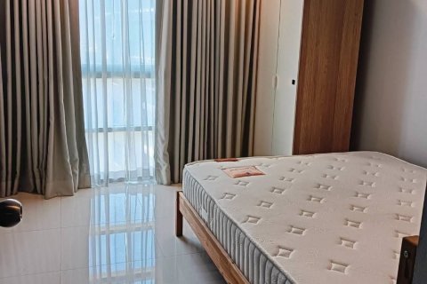 Кондоминиум с 2 спальнями в Дин Даенге, Бангкок, Таиланд № 136335 - фото 9