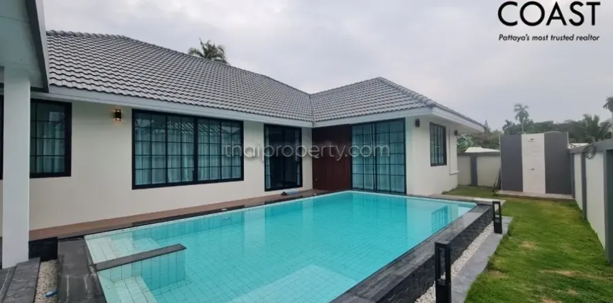 Casa de 4 dormitorios en Pattaya, Tailandia № 213131