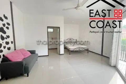 Casa de 5 dormitorios en Pattaya, Tailandia № 213135 - foto 21