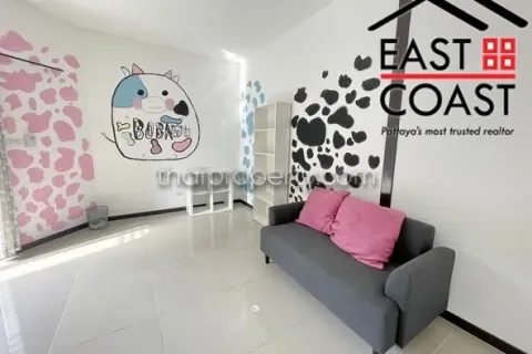 Casa de 5 dormitorios en Pattaya, Tailandia № 213135 - foto 20