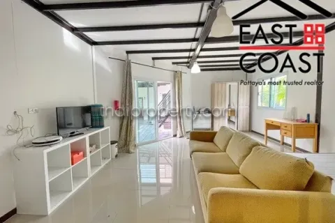 Casa de 5 dormitorios en Pattaya, Tailandia № 213135 - foto 26
