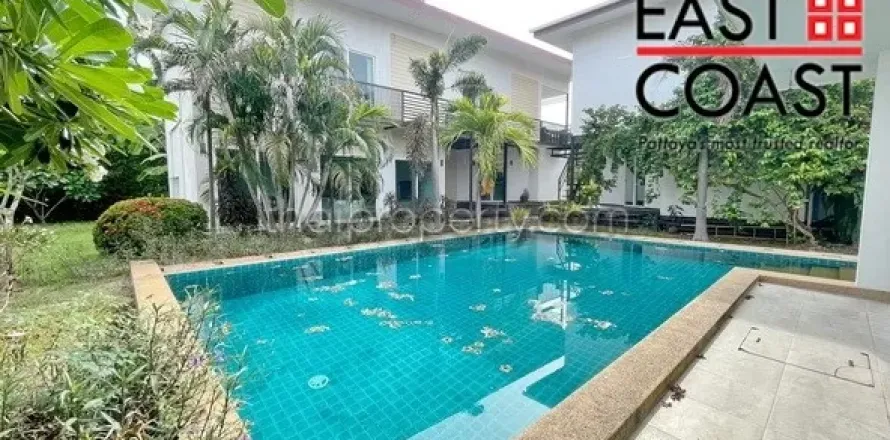 Casa de 5 dormitorios en Pattaya, Tailandia № 213135