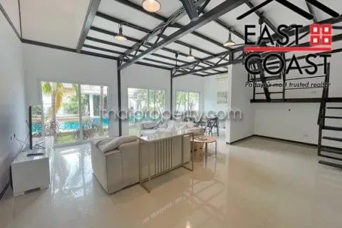 Casa de 5 dormitorios en Pattaya, Tailandia № 213135 - foto 12