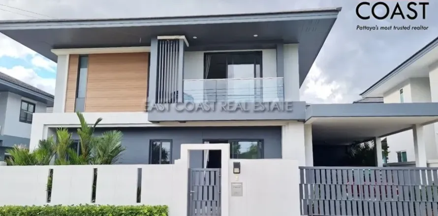 Casa de 3 dormitorios en Pattaya, Tailandia № 213134