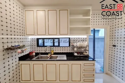 Casa de 3 dormitorios en Pattaya, Tailandia № 213134 - foto 14