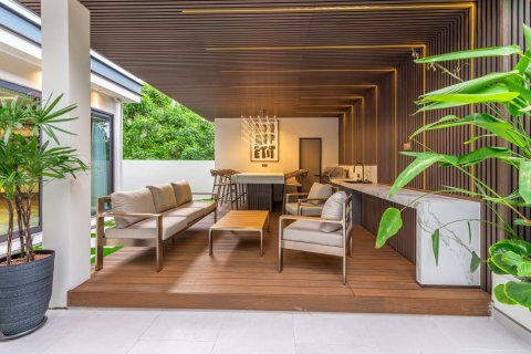 Chalet de 6 dormitorios en Pattaya, Tailandia № 172625 - foto 6