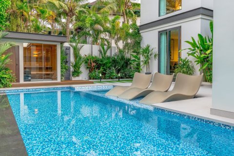 Chalet de 6 dormitorios en Pattaya, Tailandia № 172625 - foto 2