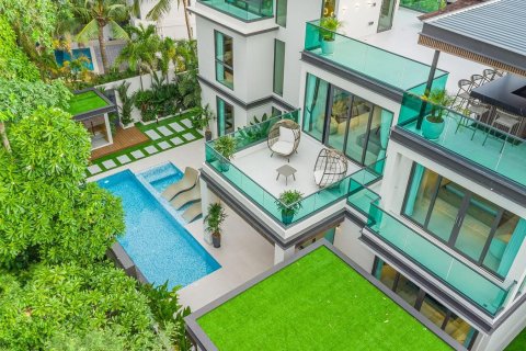 Villa in Pattaya, Thailand 6 Schlafzimmer № 172625