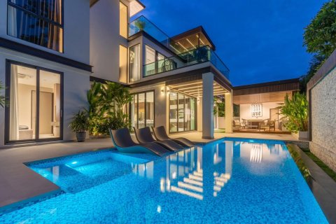 Chalet de 6 dormitorios en Pattaya, Tailandia № 172625 - foto 4