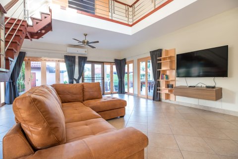 Villa à Pattaya, Thaïlande 4 chambres № 162695 - photo 24