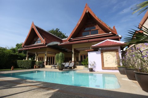 Villa à Pattaya, Thaïlande 4 chambres № 162695