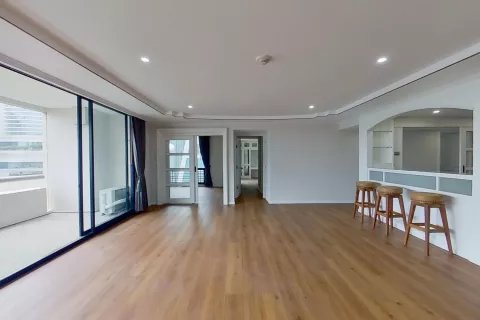 Кондоминиум с 3 спальнями в Патхум Ване, Бангкок, Таиланд № 137017 - фото 2