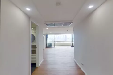 Кондоминиум с 3 спальнями в Патхум Ване, Бангкок, Таиланд № 137017 - фото 4