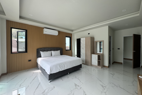 Villa in Kathu, Thailand 4 bedrooms № 149183 - photo 3