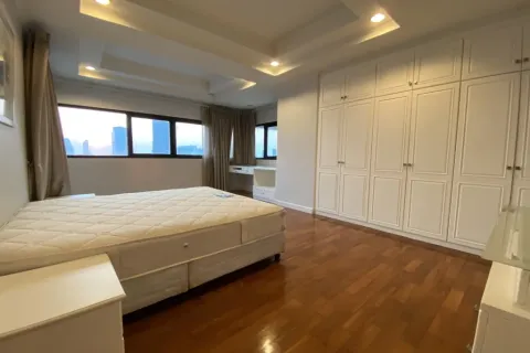 Condo à Sathon, Bangkok, Thaïlande, 3 chambres № 149184 - photo 4