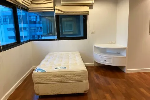 Condo à Sathon, Bangkok, Thaïlande, 3 chambres № 149184 - photo 13