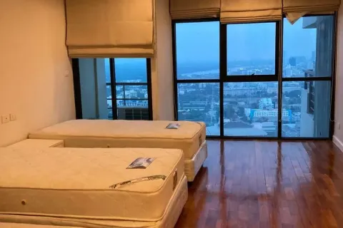 Condo à Sathon, Bangkok, Thaïlande, 3 chambres № 149184 - photo 14